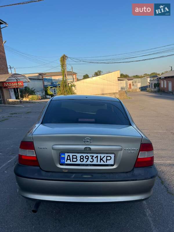 Седан Opel Vectra 1997 в Жмеринке