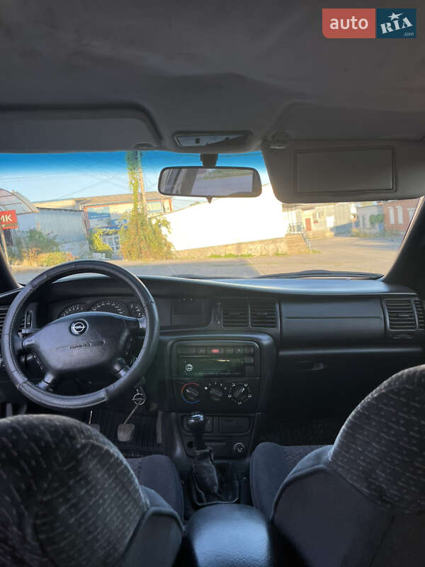 Седан Opel Vectra 1997 в Жмеринке