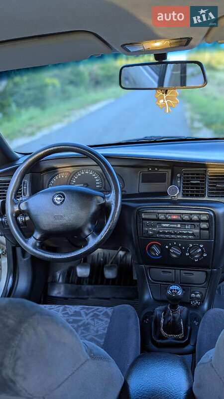 Седан Opel Vectra 1997 в Коломые