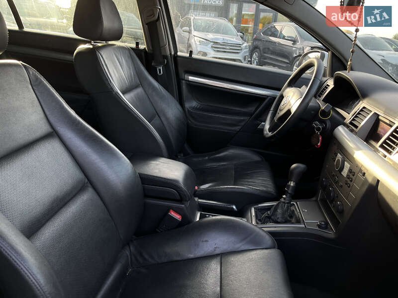 Универсал Opel Vectra 2005 в Львове