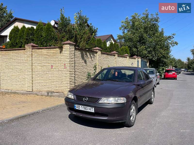 Седан Opel Vectra 1996 в 