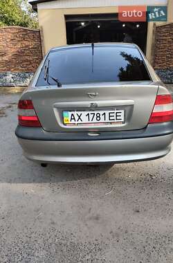 Лифтбек Opel Vectra 1996 в 