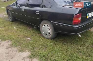 Седан Opel Vectra 1989 в Полтаві