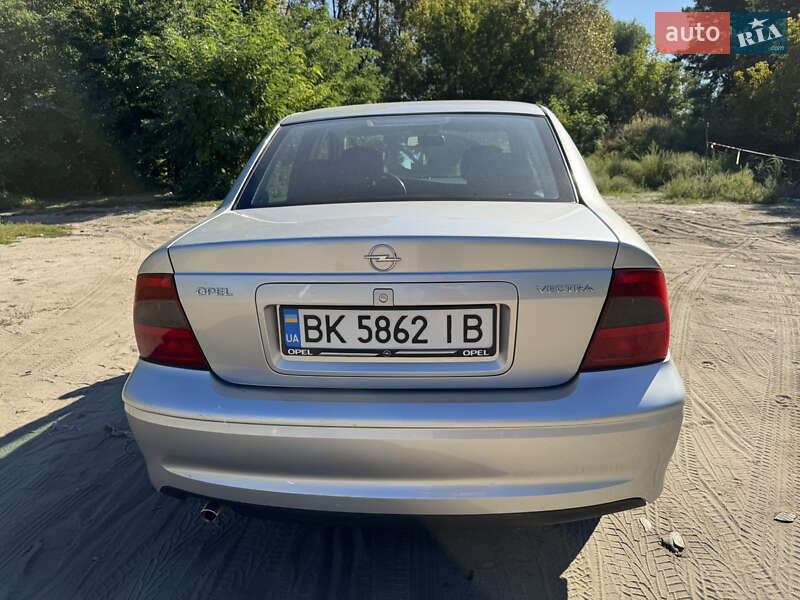 Седан Opel Vectra 2001 в 