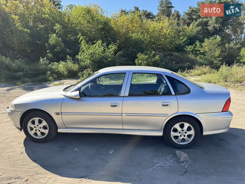 Седан Opel Vectra 2001 в Киеве фото 3 Седан Opel Vectra 2001 в Киеве