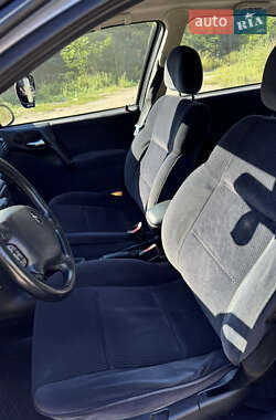 Седан Opel Vectra 2001 в 
