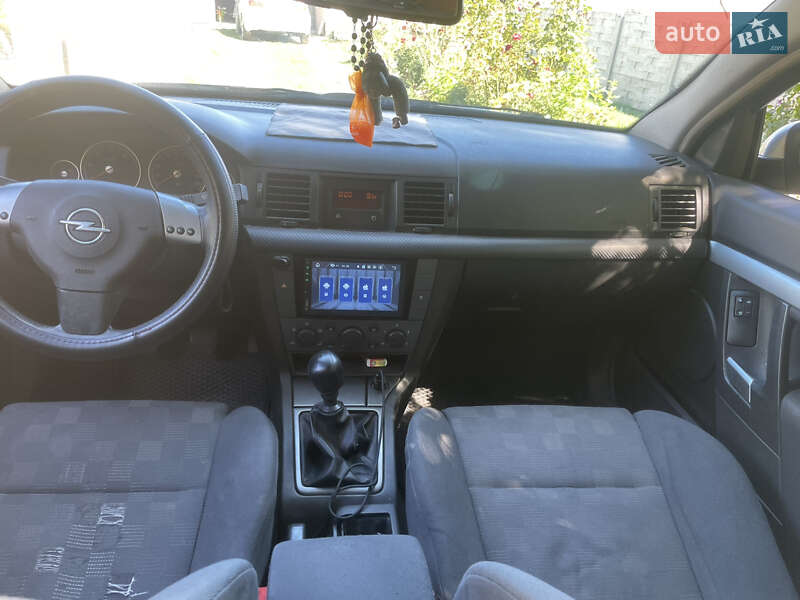 Лифтбек Opel Vectra 2002 в Киеве