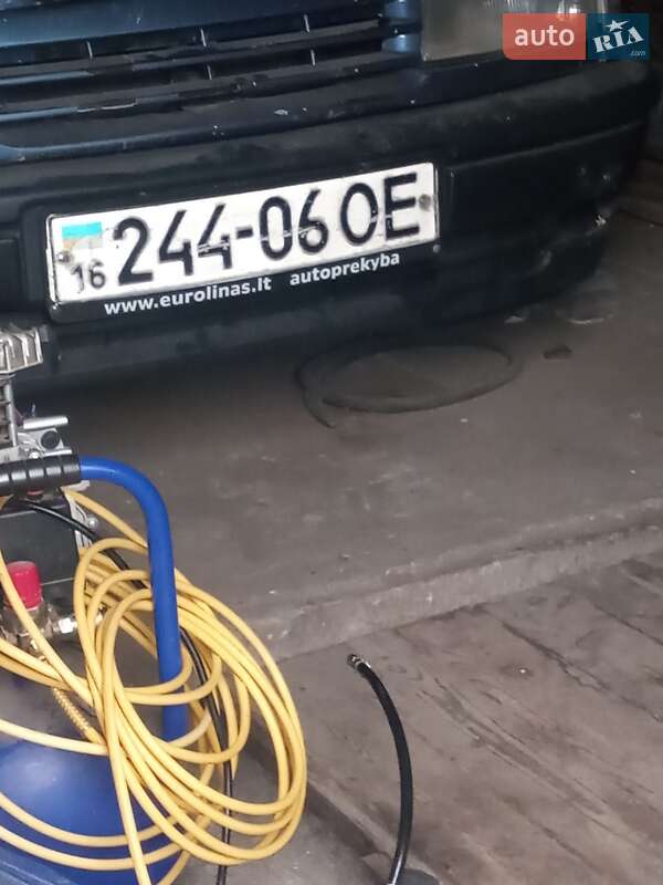 Седан Opel Vectra 1990 в Дачному