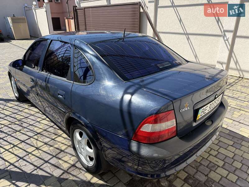 Седан Opel Vectra 1997 в Одесі
