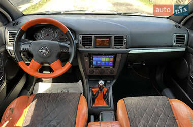 Седан Opel Vectra 2005 в 