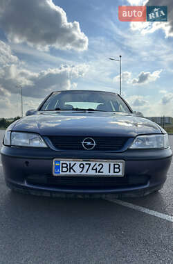 Седан Opel Vectra 1996 в Ровно