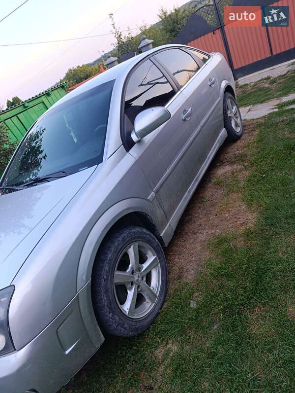 Ліфтбек Opel Vectra 2002 в Чернівцях фото 11 Ліфтбек Opel Vectra 2002 в Чернівцях