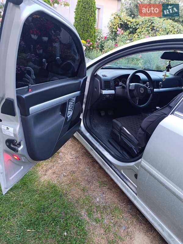 Ліфтбек Opel Vectra 2002 в Чернівцях фото 16 Ліфтбек Opel Vectra 2002 в Чернівцях