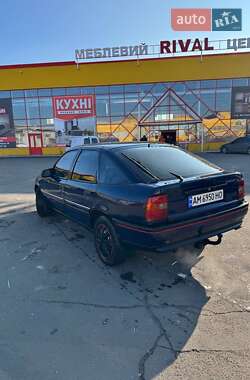 Лифтбек Opel Vectra 1990 в Житомире
