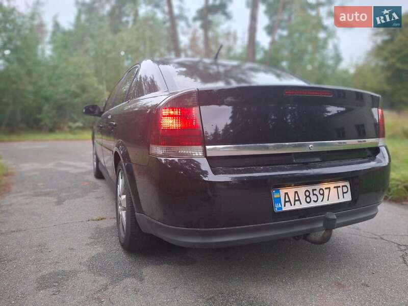 Седан Opel Vectra 2003 в Киеве
