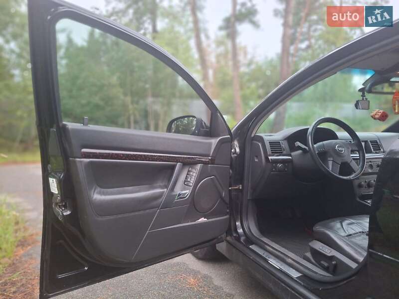 Седан Opel Vectra 2003 в Киеве