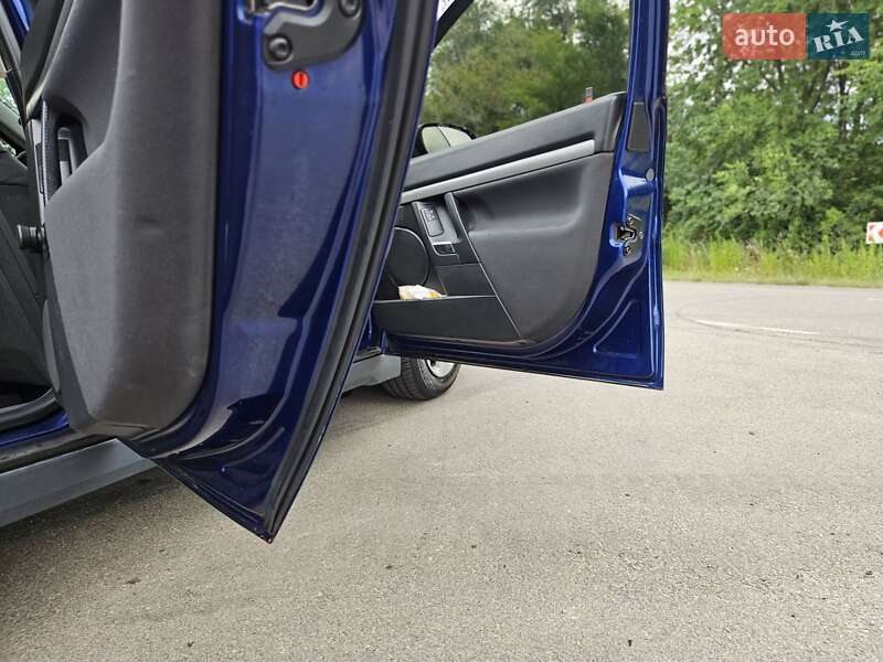 Универсал Opel Vectra 2003 в Обухове