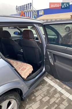 Универсал Opel Vectra 2003 в 