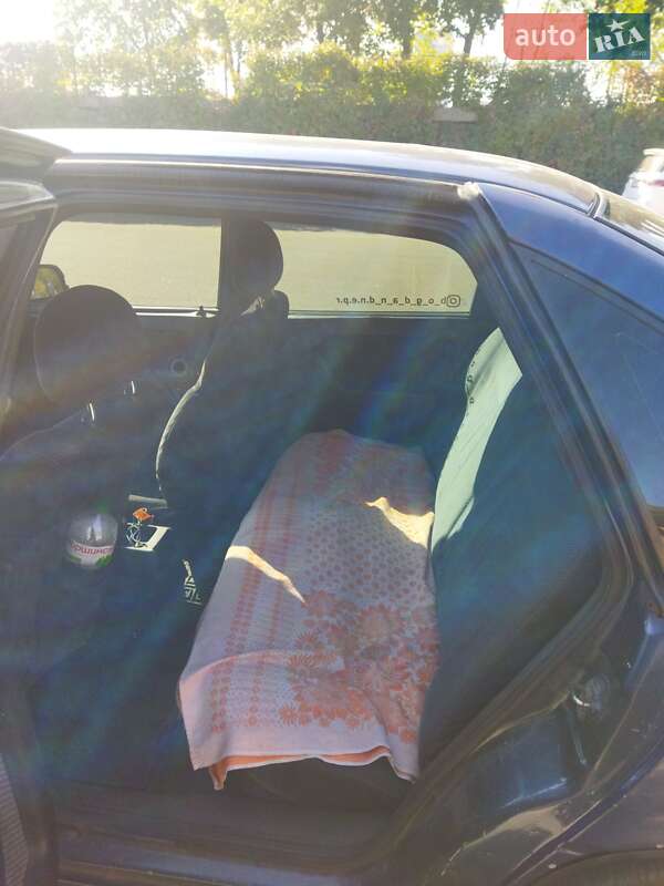 Седан Opel Vectra 1990 в Днепре фото 2 Седан Opel Vectra 1990 в Днепре