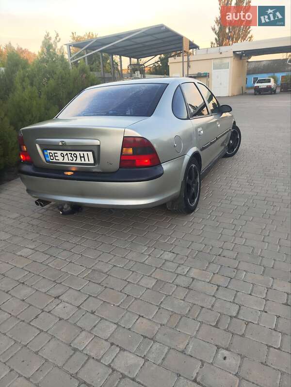 Седан Opel Vectra 1996 в Херсоне