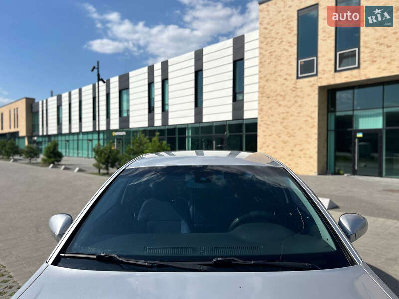 Седан Opel Vectra 2003 в Хмельницком