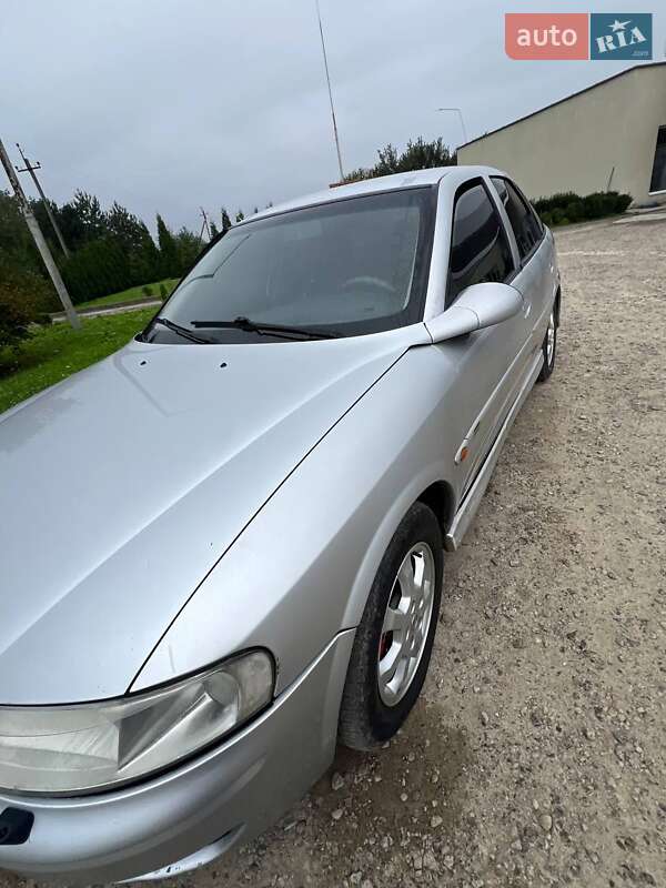 Седан Opel Vectra 2001 в 