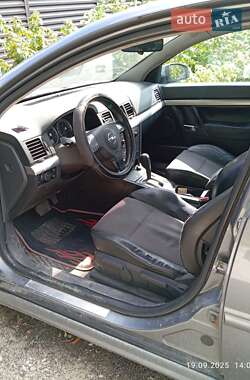 Седан Opel Vectra 2003 в 