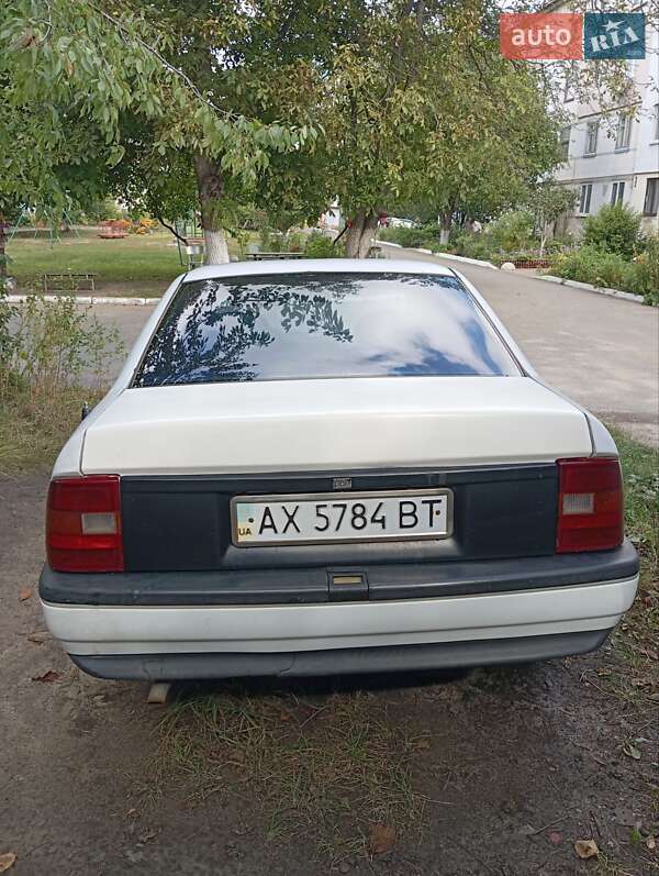 Седан Opel Vectra 1989 в Глевахе