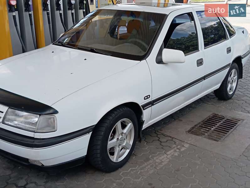 Седан Opel Vectra 1989 в Глевахе