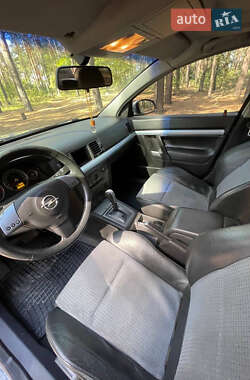 Лифтбек Opel Vectra 2003 в 