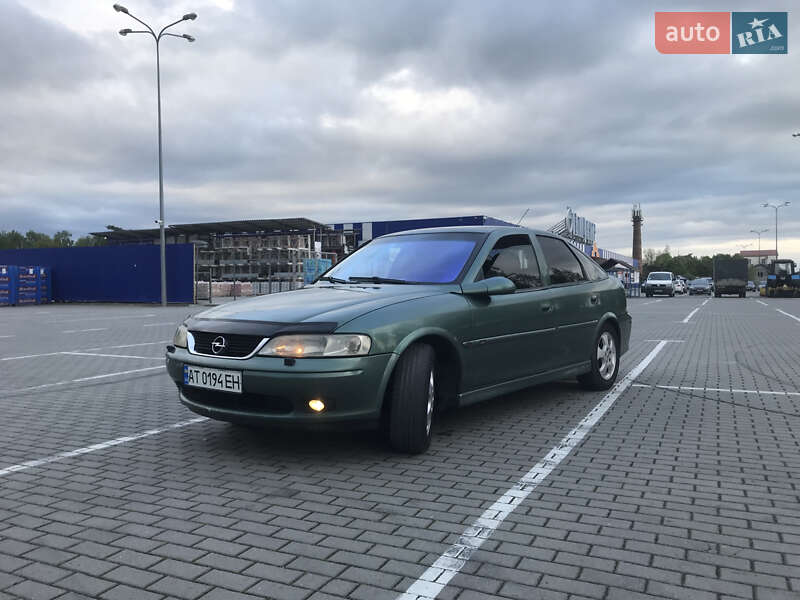 Лифтбек Opel Vectra 1999 в Коломые