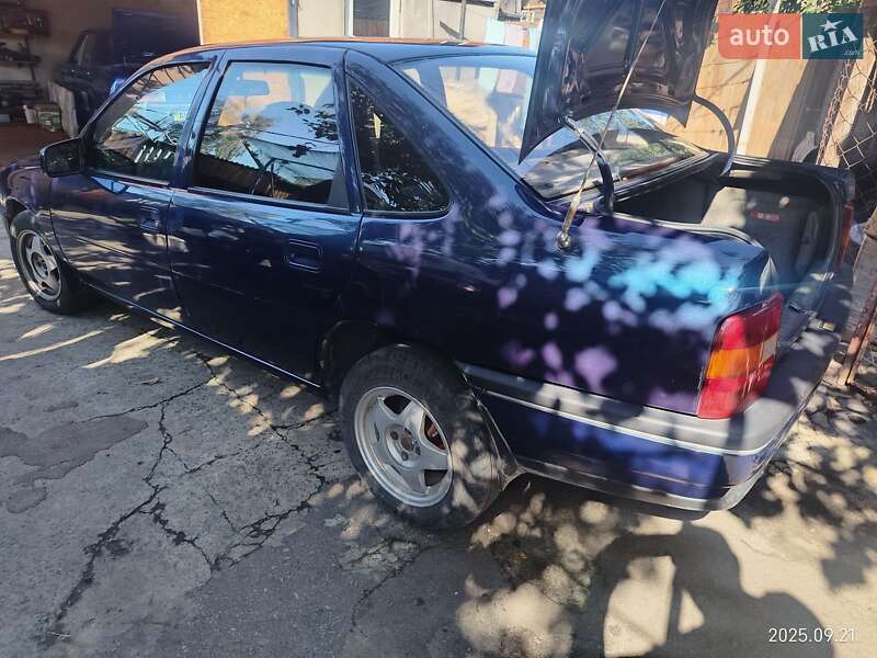 Седан Opel Vectra 1989 в Малине