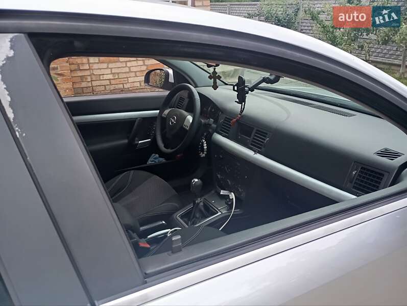 Лифтбек Opel Vectra 2002 в Киеве