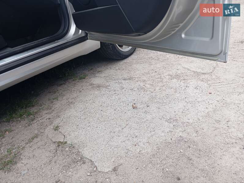 Лифтбек Opel Vectra 2002 в Киеве