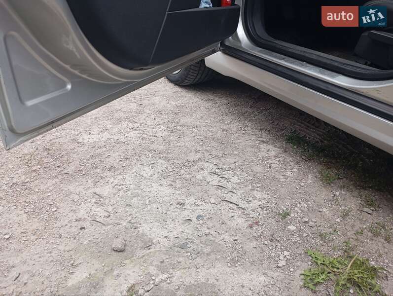 Лифтбек Opel Vectra 2002 в Киеве
