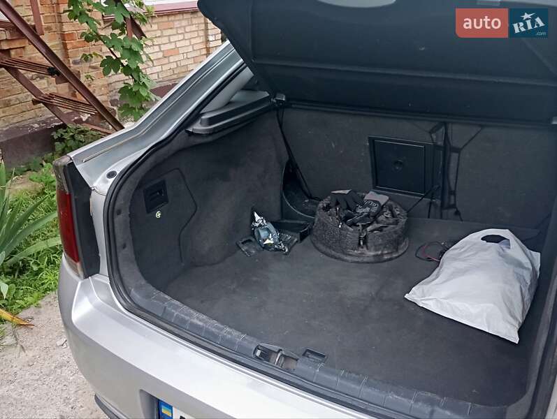Лифтбек Opel Vectra 2002 в Киеве