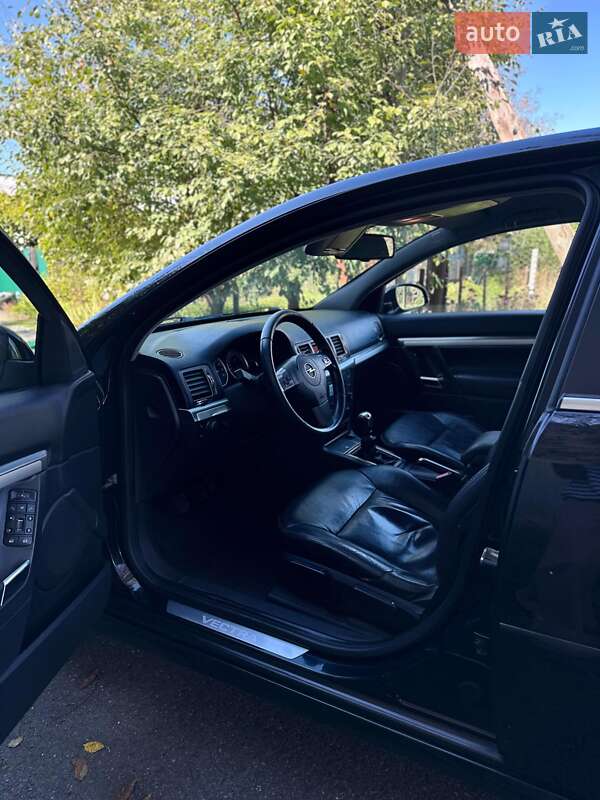 Седан Opel Vectra 2008 в Староконстантинове