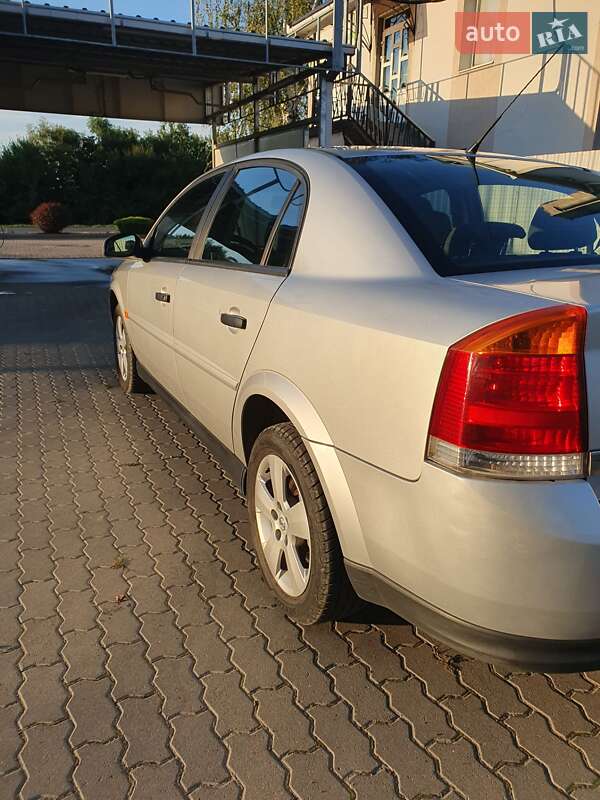 Седан Opel Vectra 2004 в Мукачево