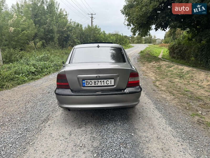 Седан Opel Vectra 1996 в Ровно