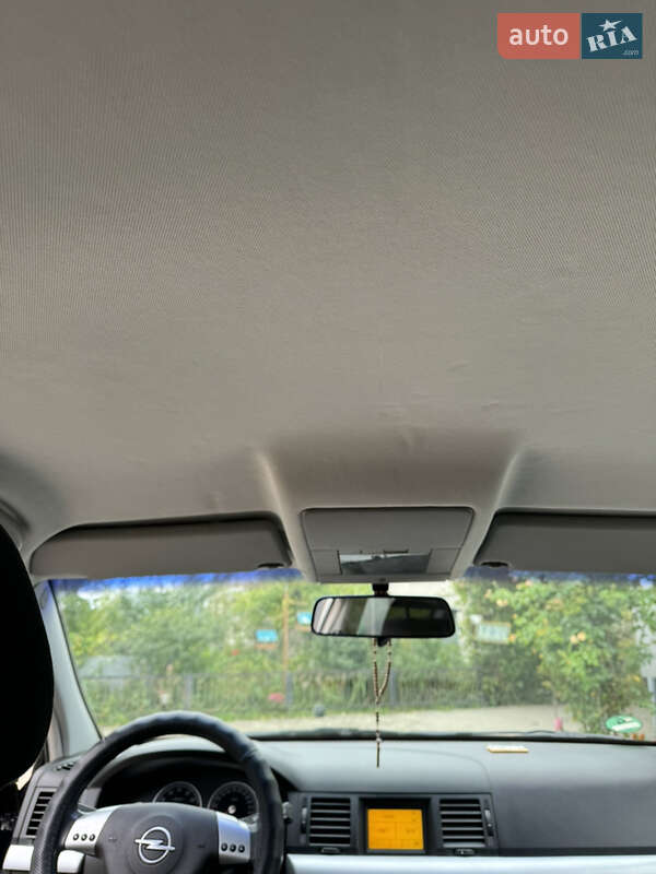 Ліфтбек Opel Vectra 2003 в Тернополі