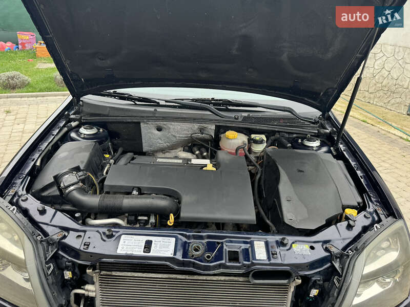 Ліфтбек Opel Vectra 2003 в Тернополі