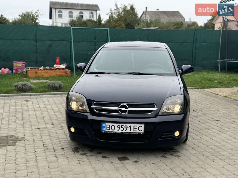 Ліфтбек Opel Vectra 2003 в Тернополі