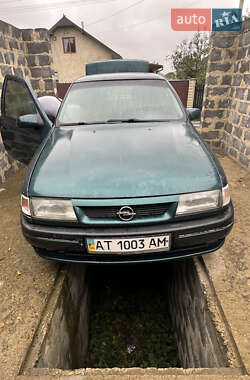 Седан Opel Vectra 1995 в 