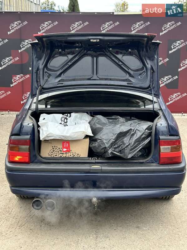 Седан Opel Vectra 1991 в Сумах