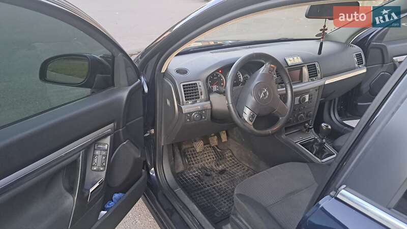 Лифтбек Opel Vectra 2006 в Новояворовске