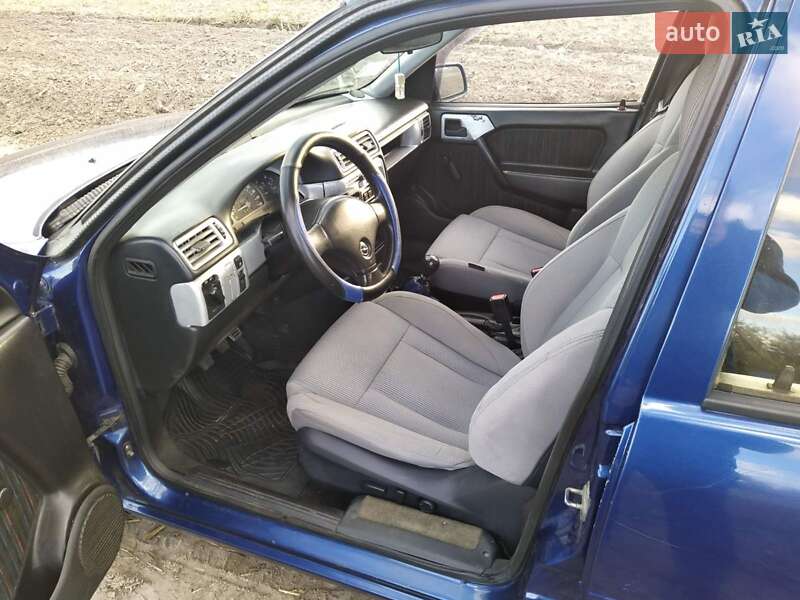 Седан Opel Vectra 1990 в Черкассах фото 23 Седан Opel Vectra 1990 в Черкассах
