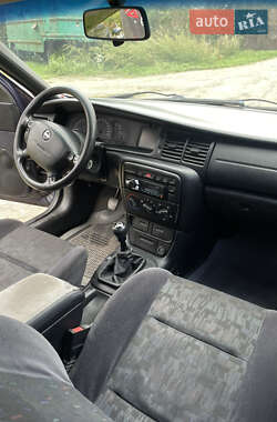Универсал Opel Vectra 1998 в 
