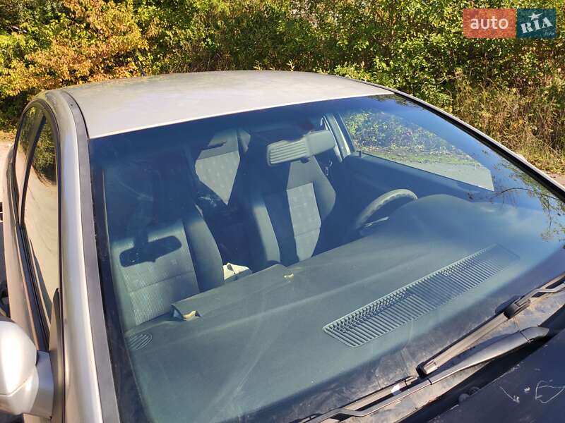 Седан Opel Vectra 2006 в Ровно