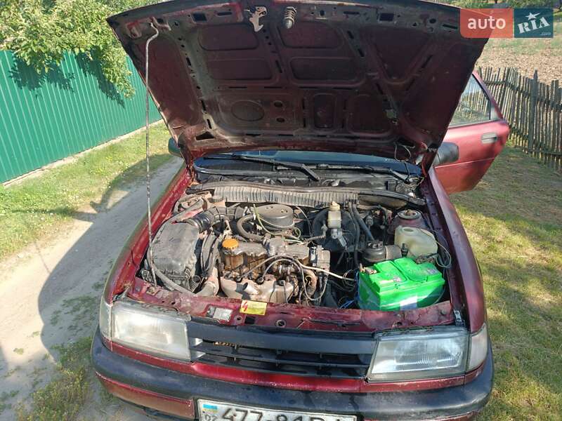 Седан Opel Vectra 1992 в Шпикове