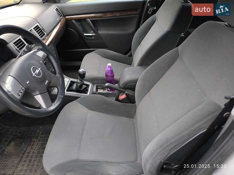 Універсал Opel Vectra 2004 в Черкасах